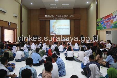 Ajarkan Pengetahuan Soal Psikologi Hingga Kesehatan Reproduksi Remaja