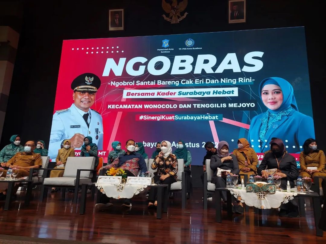 ( NGOBRAS ) NGOBROL SANTAI SANTAI BARENG CAK ERI DAN NING RINI BERSAMA KADER SURABAYA HEBAT DI KECAMATAN WONOCOLO DAN TENGGILIS MEJOYO