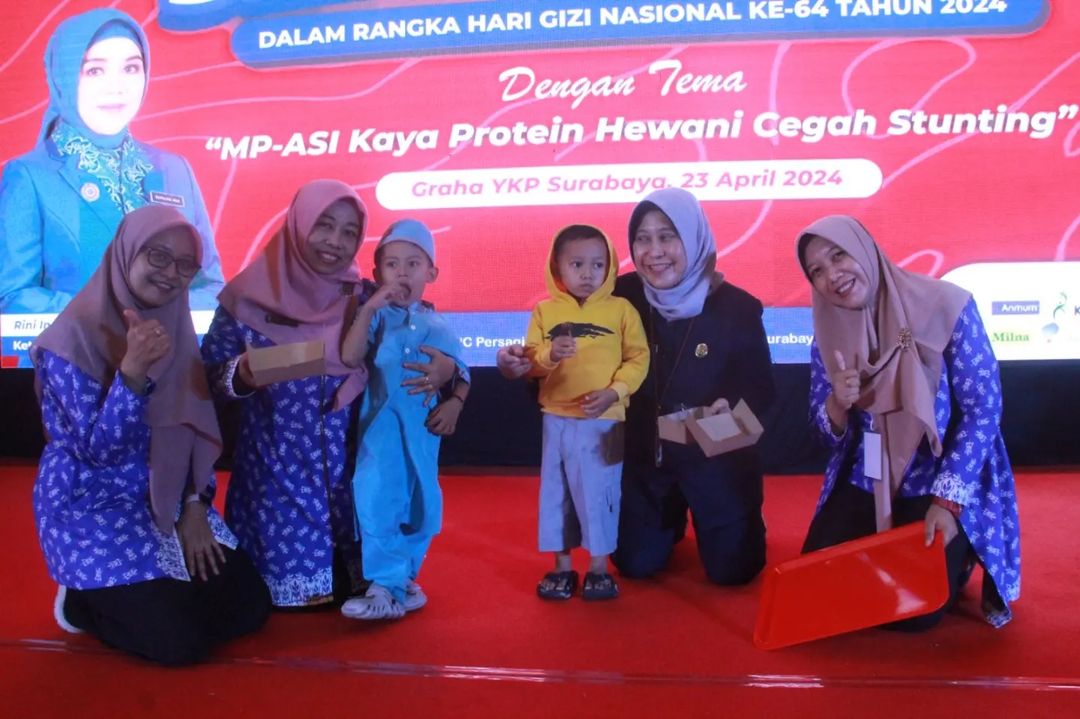 PERINGATAN HGN KE-64: DPC PERSAGI DAN DINAS KESEHATAN KOTA SURABAYA MENGGELAR SEMINAR GIZI “MP-ASI KAYA PROTEIN HEWANI CEGAH STUNTING”