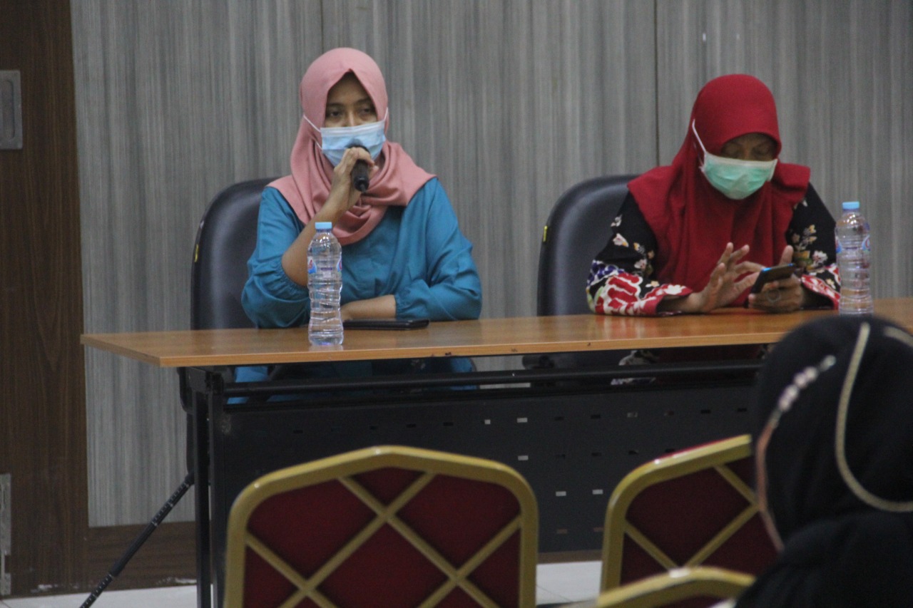 EVALUASI DAN PENINGKATAN KAPASITAS PENANGGUNG JAWAB ( PJ ) POSKESTREN DI PUSKESMAS KOTA SURABAYA.