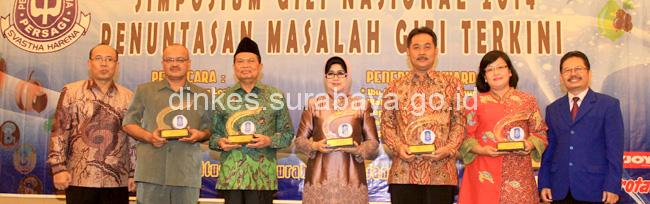 Surabaya Raih Award Gizi Kategori Peduli Penanggulangan Gizi Buruk